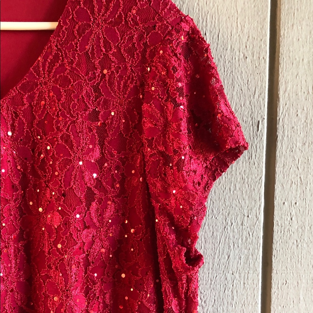CONNECTED APPAREL Red Lace Short-Sleeve V-Neck Maxi Dress - Picture 7 of 14